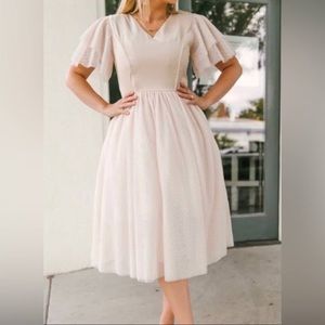 Ivy City Co The Party Dress Size M